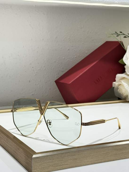 Picture of Valentino Sunglasses _SKUfw76146054fw
